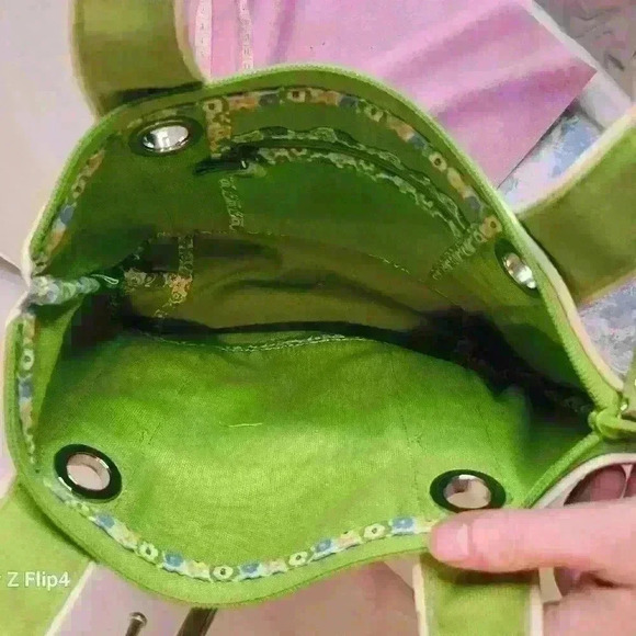 VERA BRADLEY CANVAS  SHOULDER BAG - Picture 3 of 5